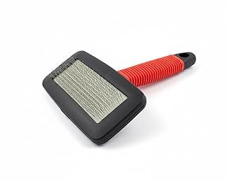 Lambskin Brush for Lambskins and Sheepskins, Universal Care Brush with Soft Handle, Dog Brush, Long Hair, Fur Brush for Pets, Dog Brush and Cat Brush, Long Hair, Short Hair Brush, Black/Red