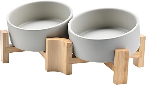 SPUNKYJUNKY 15° Tilting Ceramic Dog Bowl with Wooden Stand, Food and Water Bowl, Non-Slip for Dogs and Cats with Flat Faces, Small and Medium Dogs (400 ml × 2, Grey)