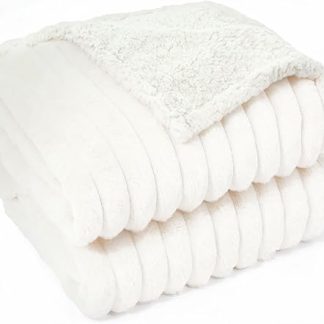 Wdmiya Waterproof Dog Blanket, 65 x 88 cm Dog Blanket for Medium and Small Dogs, Pet Blanket, Fluffy and Soft, Protective Blanket Dog Sofa, Machine Washable, Cat Blanket for On the Go, Cream