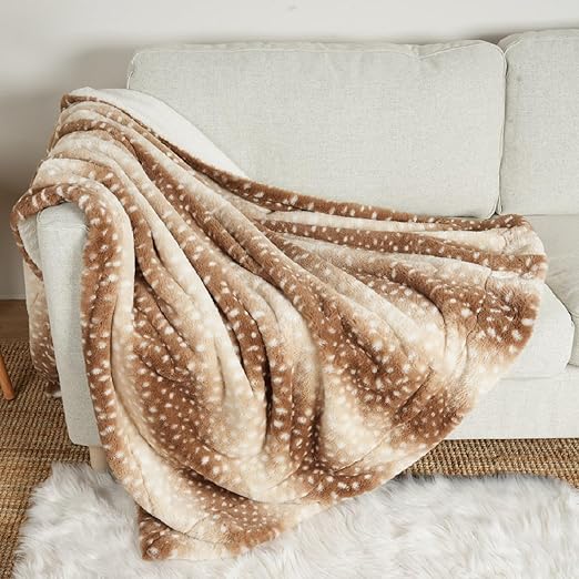 COZY KISS Faux Fur Blanket with Deer Print, Soft Waterproof Pet Blanket for Sofa, Bed & Couch, Safe Protected from Urine for Large Dogs & Cats, Double-Sided, Washable, 127 x 150 cm, Brown