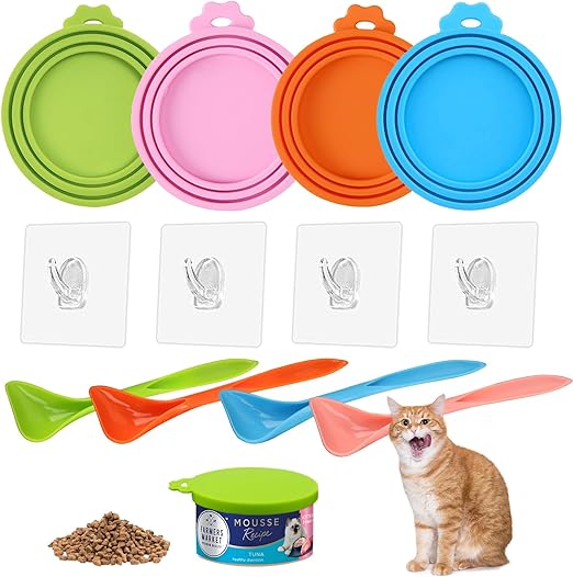 FENGQQKJ Pack of 4 Can Lids, Cat Food, Universal Silicone Lid for Pet Food Cans, 3-in-1 Standard Sizes with 4 Horn Hooks and 4 Spoons for Cat and Dog Food Cans