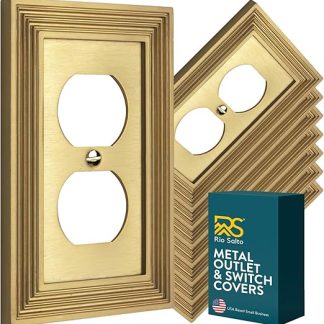 Rio Salto Estate Collection Steckdosenabdeckung aus gebürstetem Messing, 1-Gang-Duplex-Lichtschalter-Abdeckplatte, dekorative goldene Schalterplatten, mittelgroße Metall-Steckdosenabdeckungen, 12,7 x
