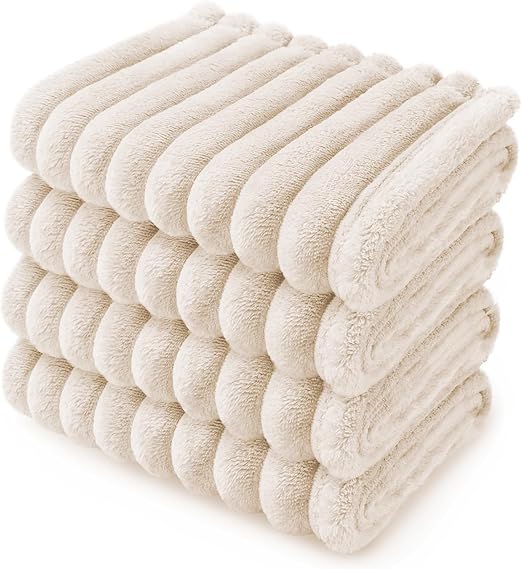 Dog Blanket, Cat Blanket, Washable, Pack of 4 Blankets, Flannel Pet Blanket for Small Dogs, Puppies, Cats, Waterproof Dog Blanket, Fluffy Soft Pet Blanket, Protective Blanket, Dog Sofa, 45 x 65 cm