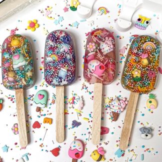 Make Your Own Soap Children, 8 x Soap on a Handle, For More Fun Washing Hands, Experiments for Children from 6 Years for Boys and Girls, Made in Germany, Creative Soap Making Yourself (Small)