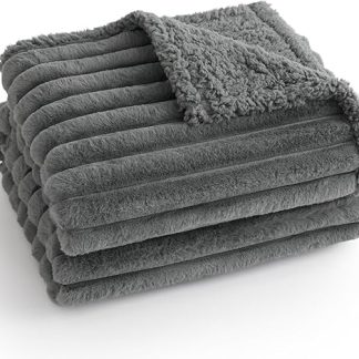 BEDSURE Waterproof Dog Blanket - 76 x 102 cm Dog Blanket Washable for Medium Dogs, Pet Blanket Fluffy and Soft, Protective Blanket Dog Sofa, Blanket for Dogs, Grey