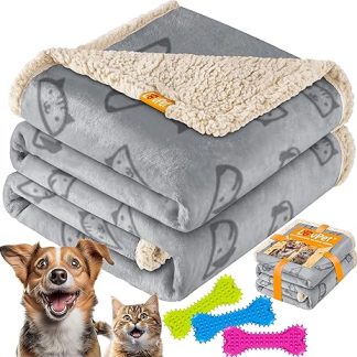 Lovpet® Waterproof Dog Blanket, Fleece Pet Blanket, Cat Blanket + 3 x Chew Bones for Small and Medium Dogs, Cats, 127 x 101 cm, L, Hand Wash, Double-Sided Sofa Cover Protector Grey